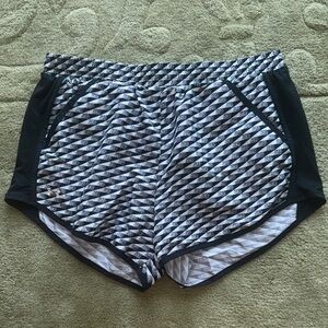 Under Armour Black & White Geometric Women's Athletic Shorts